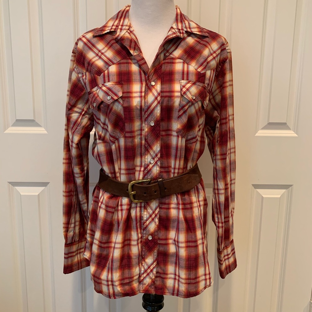 Vintage Wrangler pearl snap button rodeo shirt